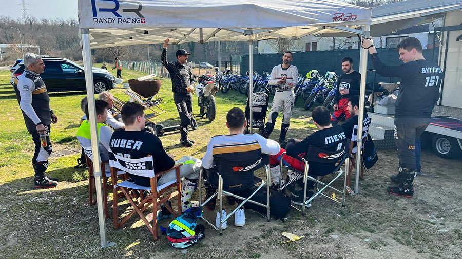 CAMP 6 DICEMBRE